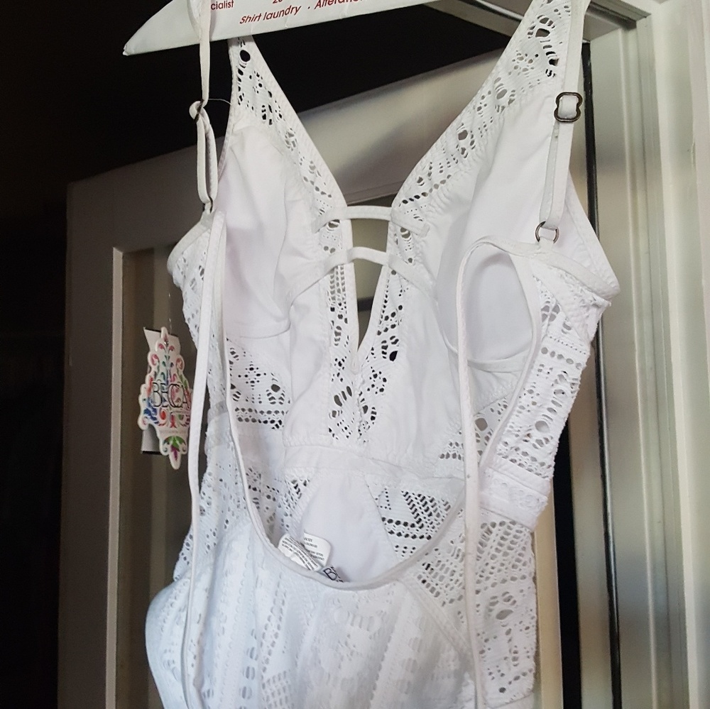bikini - Picture 4 of 6